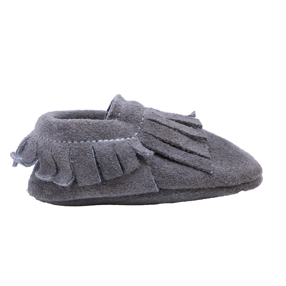 Unknown Brand Unisex Gray Shoes size: 5 Toddler